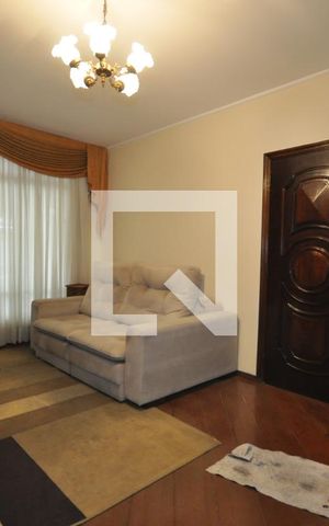 Casa à venda com 170m², 3 quartos e 2 vagasSala