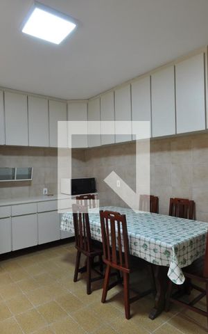 Casa à venda com 170m², 3 quartos e 2 vagasCozinha