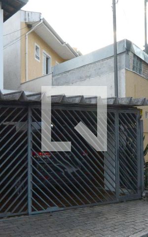 Casa à venda com 180m², 4 quartos e 2 vagasFachada