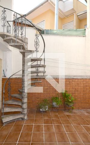 Casa à venda com 180m², 4 quartos e 2 vagasQuintal