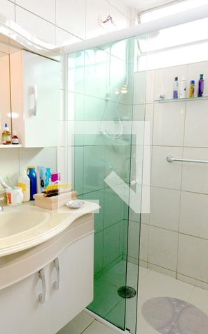 Casa à venda com 180m², 4 quartos e 2 vagasBanheiro da Suíte