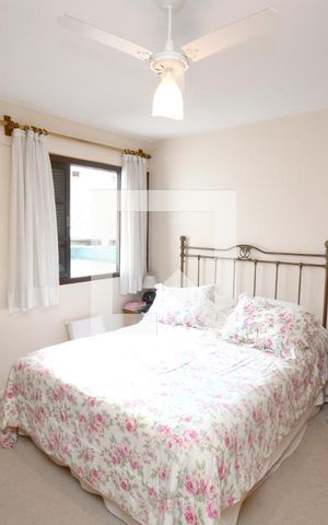Casa à venda com 180m², 4 quartos e 2 vagasSuíte