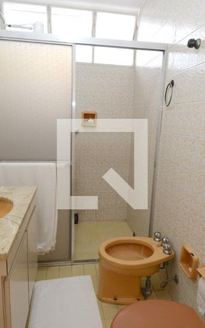 Casa à venda com 180m², 4 quartos e 2 vagasBanheiro