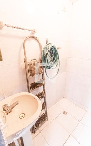 Casa à venda com 272m², 3 quartos e 2 vagasBanheiro de serviço