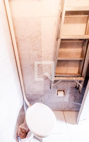 Casa à venda com 272m², 3 quartos e 2 vagasBanheiro de serviço