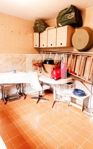 Casa à venda com 272m², 3 quartos e 2 vagasQuarto de Serviço