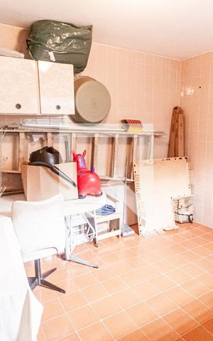 Casa à venda com 272m², 3 quartos e 2 vagasQuarto de Serviço