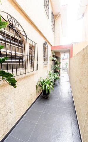 Casa à venda com 272m², 3 quartos e 2 vagasÁrea externa