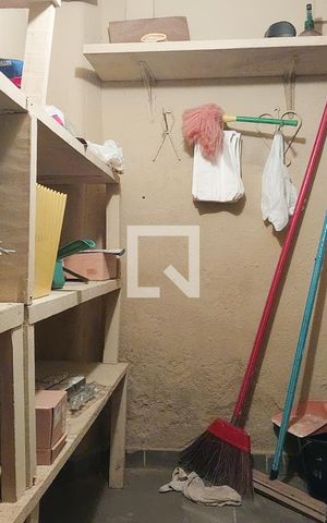 Casa à venda com 272m², 3 quartos e 2 vagasQuarto de serviço garagem