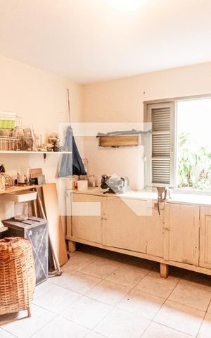 Casa à venda com 272m², 3 quartos e 2 vagasQuarto de Serviço