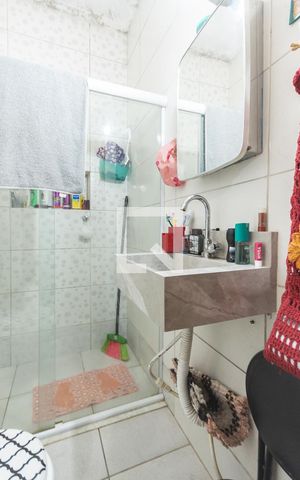Casa à venda com 240m², 5 quartos e sem vagaBanheiro Suíte 1 (primeiro andar)