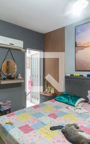 Casa à venda com 240m², 5 quartos e sem vagaSuíte 2 (segundo andar)