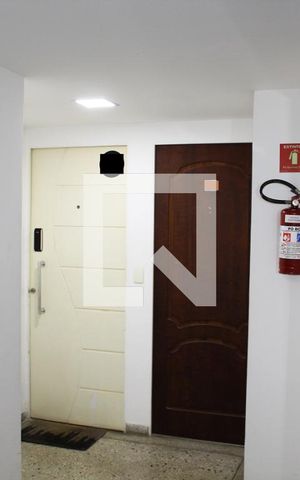 Apartamento à venda com 90m², 2 quartos e 2 vagasPorta de entrada