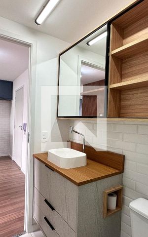 Apartamento à venda com 31m², 2 quartos e sem vaga Apartamento à venda com 31m², 2 quartos e sem vagaBanheiro