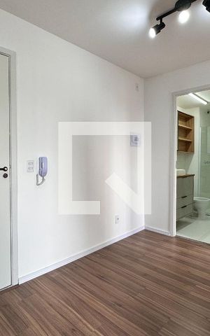Apartamento à venda com 31m², 2 quartos e sem vaga Apartamento à venda com 31m², 2 quartos e sem vagaSala