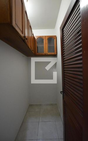 Casa para alugar com 280m², 5 quartos e 3 vagasDispensa
