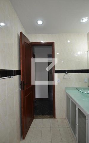 Casa para alugar com 280m², 5 quartos e 3 vagasBanheiro social