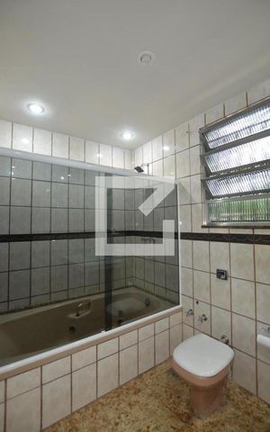 Casa para alugar com 280m², 5 quartos e 3 vagasBanheiro da Suíte/ Banheira