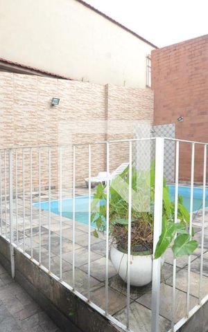 Casa para alugar com 280m², 5 quartos e 3 vagasPiscina