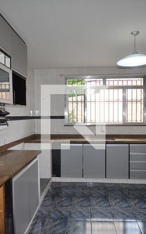 Casa para alugar com 280m², 5 quartos e 3 vagasCozinha