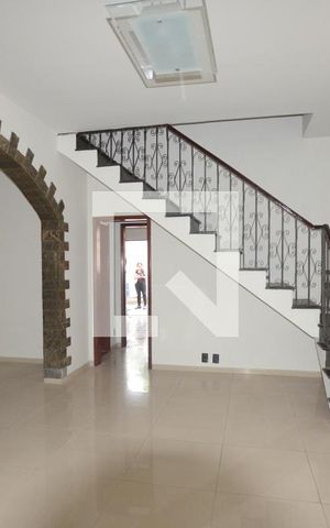 Casa para alugar com 280m², 5 quartos e 3 vagasSala de jantar