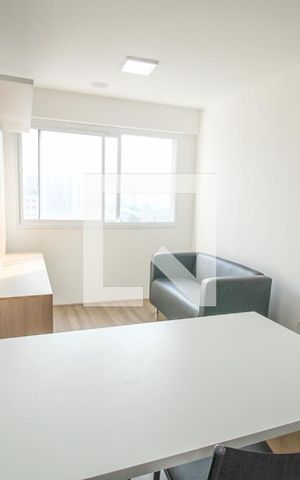 Apartamento para alugar com 38m², 2 quartos e sem vaga Apartamento para alugar com 38m², 2 quartos e sem vagaSala