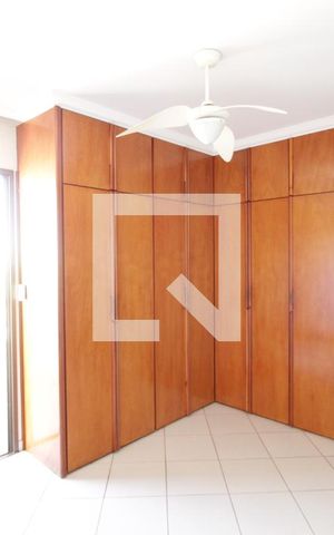 Apartamento para alugar com 296m², 4 quartos e 4 vagasQuarto 3 - Suíte