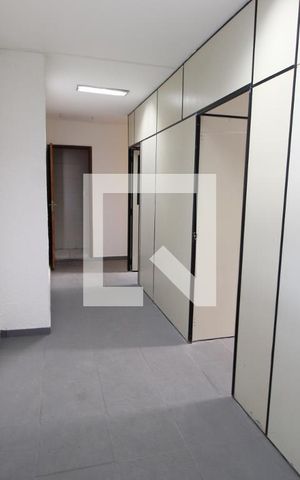 Casa à venda com 301m², 8 quartos e sem vagaHall dos quartos do 2º imóvel 
