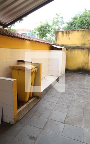 Casa à venda com 301m², 8 quartos e sem vagaQuintal do 1º imóvel