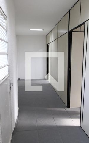 Casa à venda com 301m², 8 quartos e sem vagaHall dos quartos