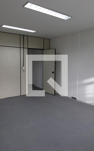 Casa à venda com 301m², 8 quartos e sem vagaQuarto 5