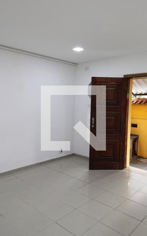 Casa à venda com 301m², 8 quartos e sem vagaSala