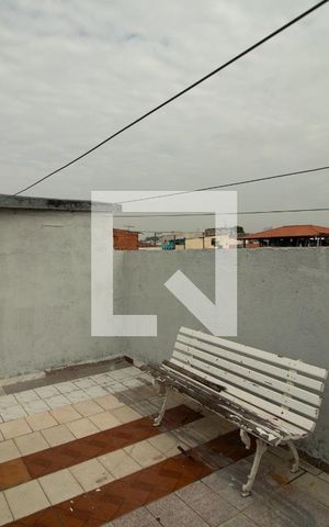 Casa à venda com 200m², 4 quartos e 1 vaga Casa à venda com 200m², 4 quartos e 1 vagaQuintal