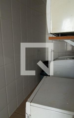 Casa à venda com 200m², 4 quartos e 1 vaga Casa à venda com 200m², 4 quartos e 1 vagaÁrea de Serviço 2