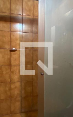 Apartamento à venda com 55m², 2 quartos e 1 vaga Apartamento à venda com 55m², 2 quartos e 1 vagaBanheiro