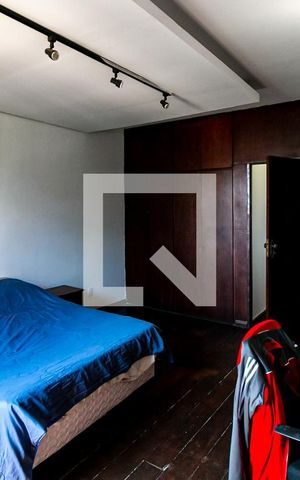 Casa à venda com 540m², 8 quartos e 3 vagasQuarto