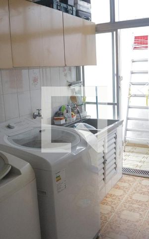 Casa à venda com 330m², 5 quartos e 3 vagasÁrea de Serviço