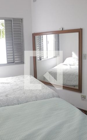 Casa à venda com 330m², 5 quartos e 3 vagasSuíte