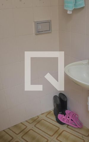 Casa à venda com 330m², 5 quartos e 3 vagasBanheiro da Edícula