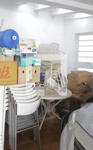 Casa à venda com 330m², 5 quartos e 3 vagasGaragem