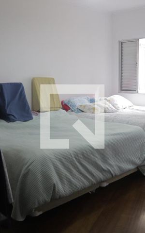 Casa à venda com 330m², 5 quartos e 3 vagasSuíte