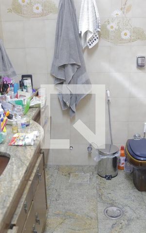 Casa à venda com 330m², 5 quartos e 3 vagasBanheiro da Suíte