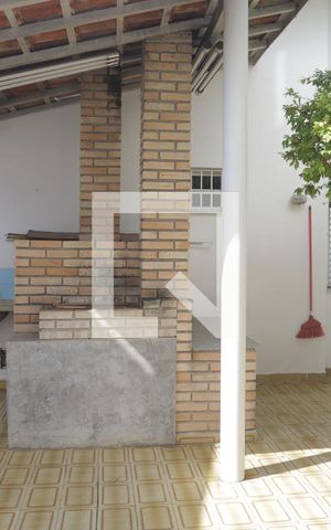 Casa à venda com 330m², 5 quartos e 3 vagasÁrea externa