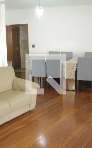 Casa à venda com 330m², 5 quartos e 3 vagasSala