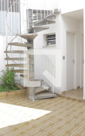 Casa à venda com 330m², 5 quartos e 3 vagasÁrea externa