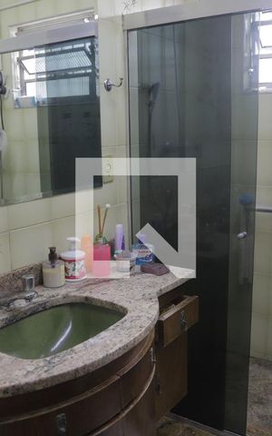 Casa à venda com 330m², 5 quartos e 3 vagasBanheiro