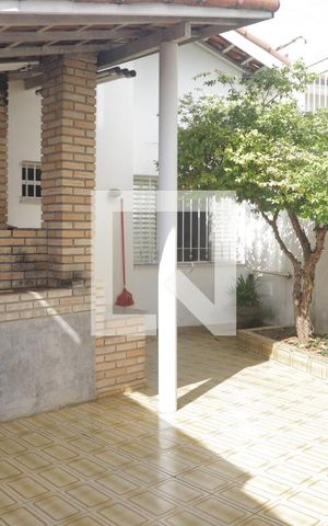 Casa à venda com 330m², 5 quartos e 3 vagasÁrea externa