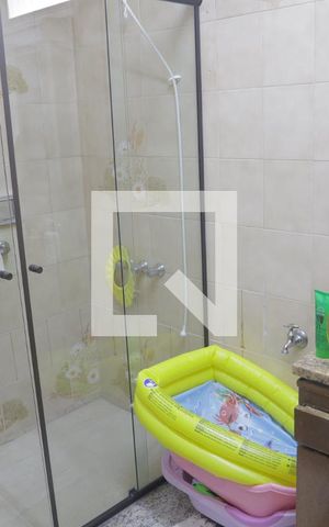 Casa à venda com 330m², 5 quartos e 3 vagasBanheiro da Suíte