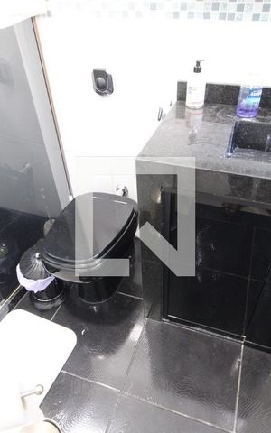 Casa à venda com 220m², 3 quartos e 2 vagasBanheiro Quarto 1