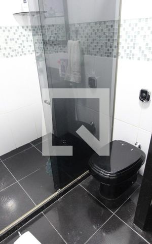 Casa à venda com 220m², 3 quartos e 2 vagasBanheiro Quarto 3